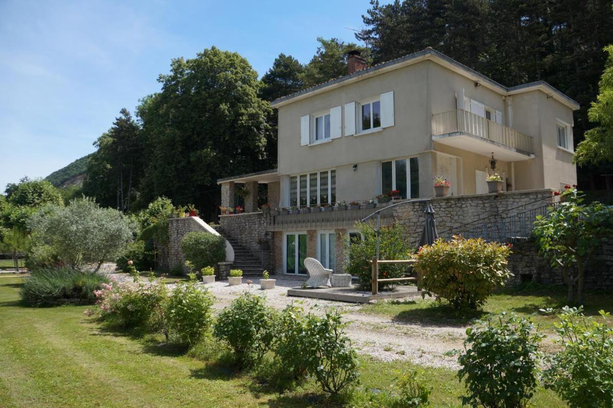 A L'Oree Du Bois - Chambres D'Hotes Hostun Luaran gambar